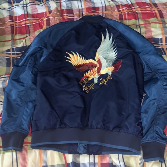 nice quality gap jacket size small looking to get off ( negotiable) - Picture 2 of 2